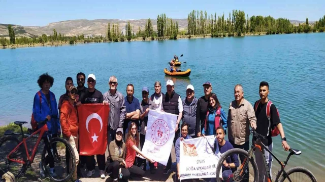 Kuraklık vurmuştu, şimdi üzerinde kano yapılıyor