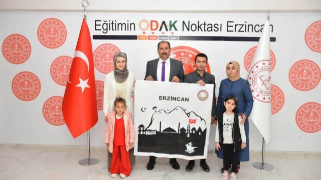 Mama Hatun Anaokulundan ”Minik Eller Büyük Türkiye”