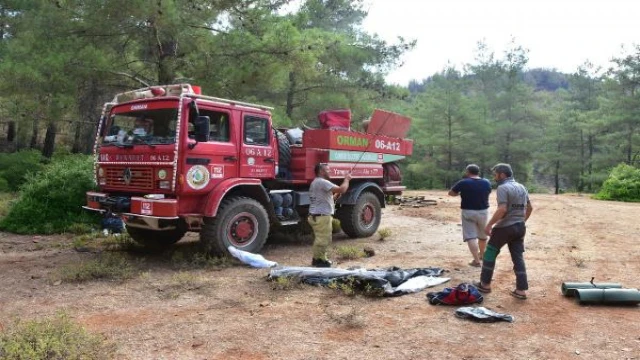 Marmaris’teki orman yangınına günde 2 saat uyuyarak müdahale ettiler