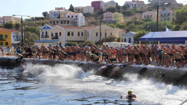 Meis Adası’ndan dostluğa kulaç atacaklar