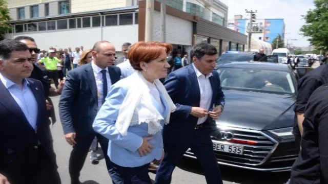 Meral Akşener, Diyarbakır’da taziye ziyaretinde bulundu