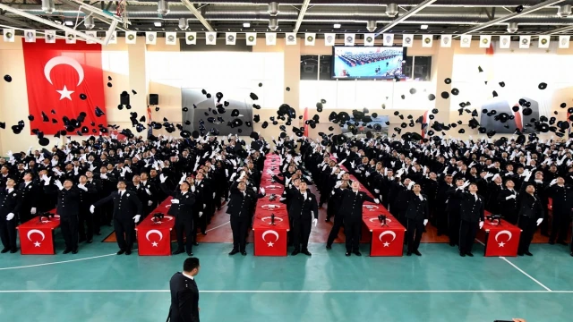 Mersin Şehit Altuğ Verdi POMEM, 27. dönem mezunlarını verdi