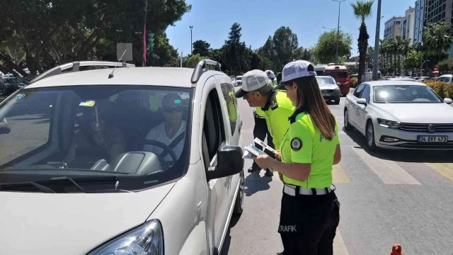 Mersin’de trafik eğitimleri sürüyor