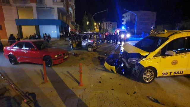 Mersin’de trafik kazası: 1 ölü, 3 yaralı