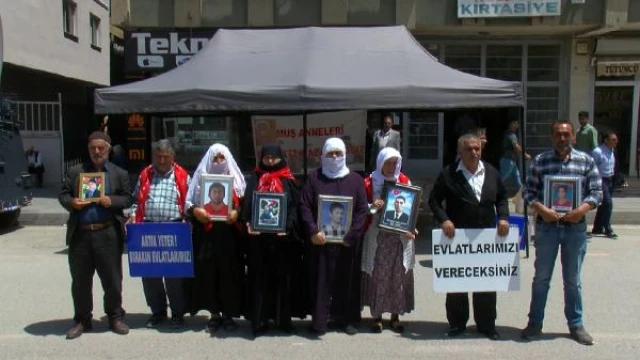 Muş’ta evlat nöbeti tutan aile sayısı 37’ye yükseldi