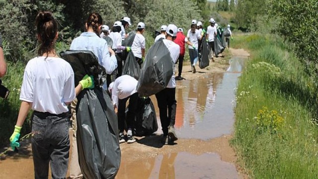 Nehri Sanatla Yıkamak projesi Çoruh’tan start aldı!