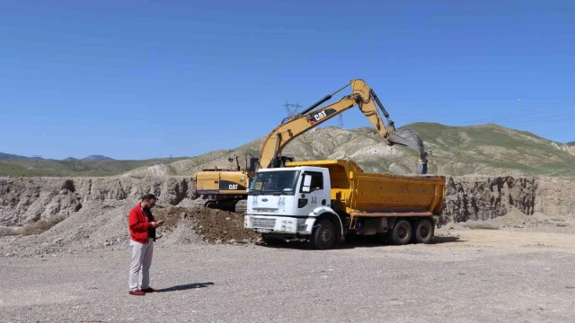 Oltu Çuval Fabrikası’nda inşaat çalışmaları başladı