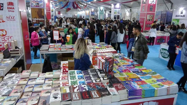 Ordu Kitap Fuarı’na yoğun ilgi