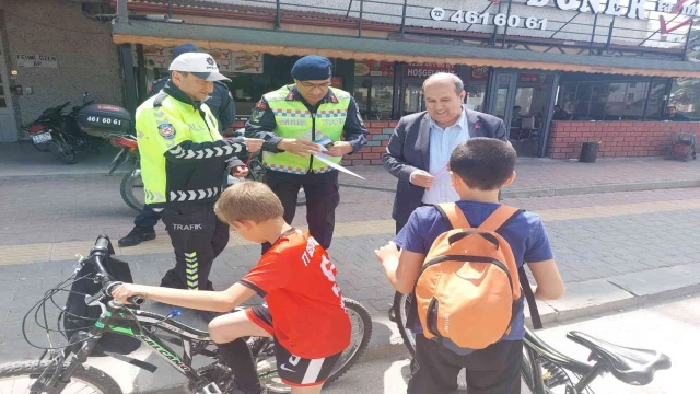 Osmaneli’de ”Yayalar için 5 adımda güvenli trafik” uygulaması yapıldı