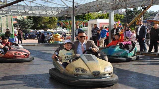 Otizmli ve özel çocukların lunapark sevinci