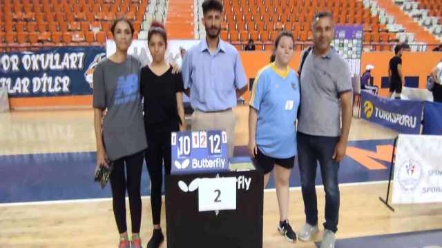 Özel sporcular yetenekleriyle şampiyonaya imza attı