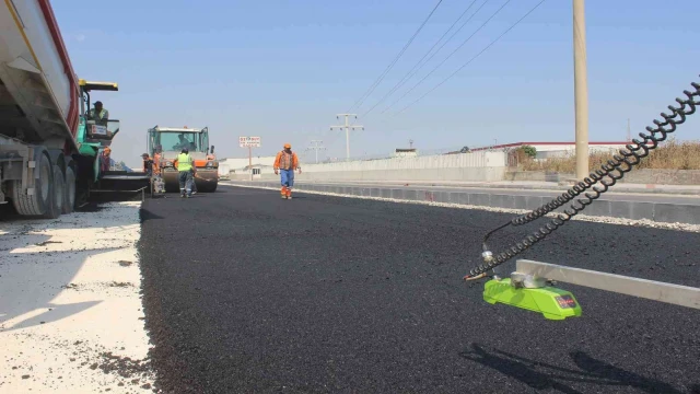 Özgürlük ve Çilek mahallelerindeki yenileme çalışmaları sürüyor