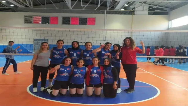 PİKTES Projesi voleybol şampiyonası Eskişehir’de yapıldı