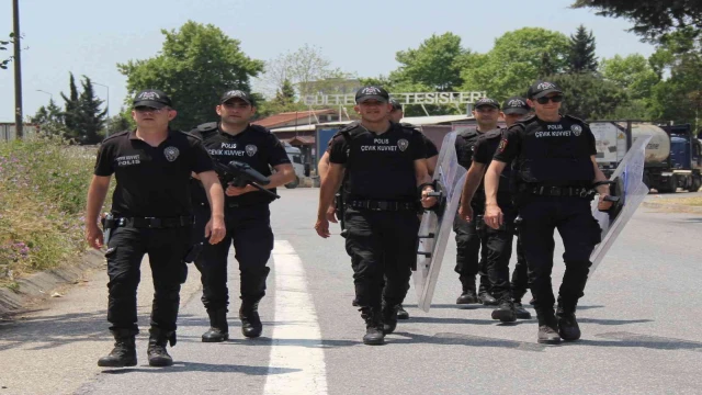 Polis ekipleri TEM’de taraftar nöbetinde