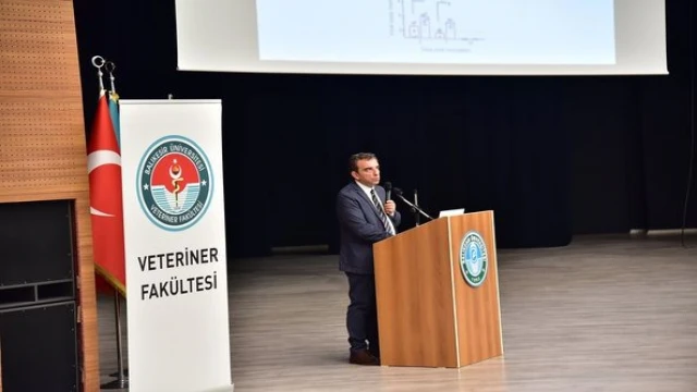 Prof. Aykut Özdarendeli, BAÜN’de TURKOVAC’ı anlattı