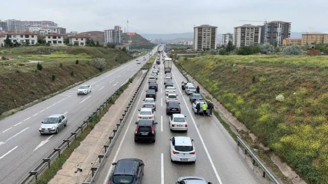 Ramazan Bayramı’nda ’kilit kavşak’tan 414 bin araç geçti