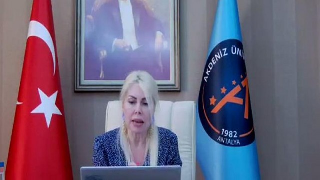 Rektör Necdet  Budak, “Üniversitemiz, eğitim alanındaki yeni eğilimleri yakından takip ediyor”