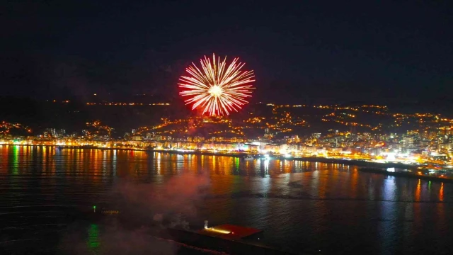 Rize Belediyesi’nden havai fişekli 19 Mayıs kutlaması