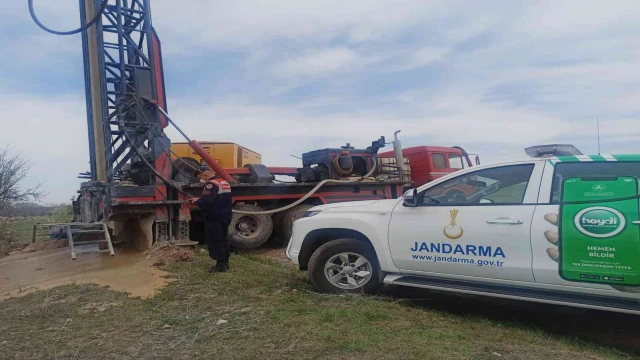 Ruhsatsız açılan kuyu jandarma ekiplerince kapatıldı