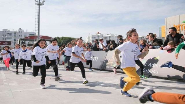 RUNTALYA renkli görüntülerle başladı