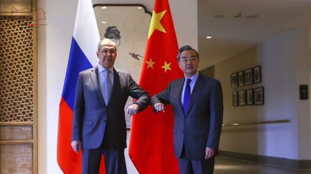 Rusya Dışişleri Bakanı Sergey Lavrov Çinli mevkidaşı Wang Yi ile bir araya geldi