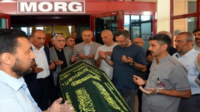 Şair ve yazar Mevlana İdris Zengin, yaşamını yitirdi (2)