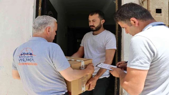 Şanlıurfa’da ihtiyaç sahiplerine gıda kolileri ulaştırılıyor