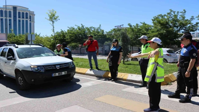 Şanlıurfa’da özel çocuklar trafik polisi oldu