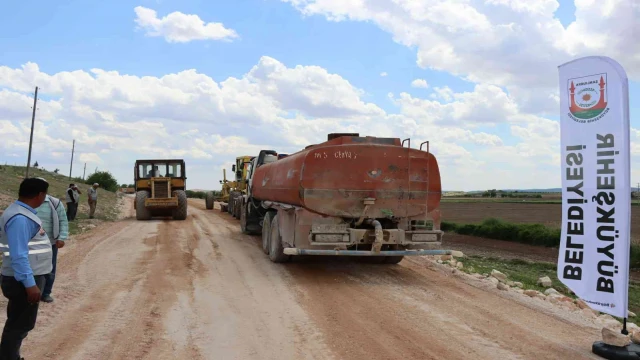 Şanlıurfa’da stabilize yol çalışması