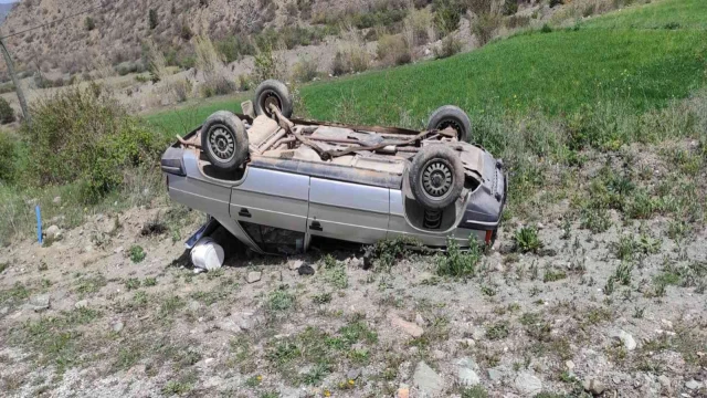 Şarampole yuvarlanan otomobil takla attı: 1 hafif yaralı