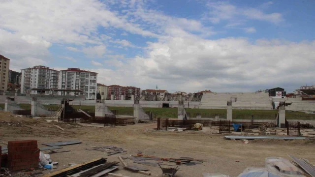 Şehir Stadyumu 29 Ekim’e yetiştirilecek