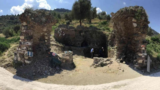 Şehzadeler’de Fetih Mescidi restorasyonu başladı