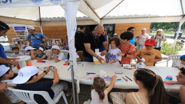 Selçuk’ta atıklar kuş evi oldu