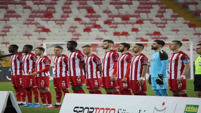 Sivasspor, Antalyaspor maçına 2 eksikle çıkacak