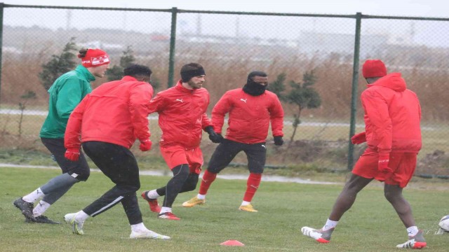 Sivasspor’da Fatih Karagümrük maçı öncesi 2 sakat!