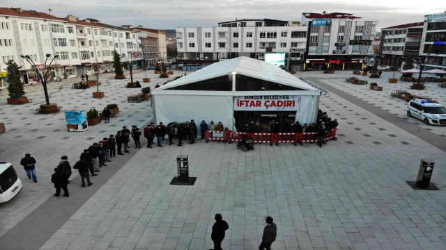 Sorgun Belediyesi günde 800 kişiye iftar veriyor