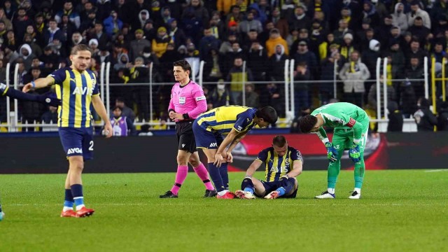 Spor Toto Süper Lig: Fenerbahçe: 2 - Konyaspor: 1 (Maç sonucu)