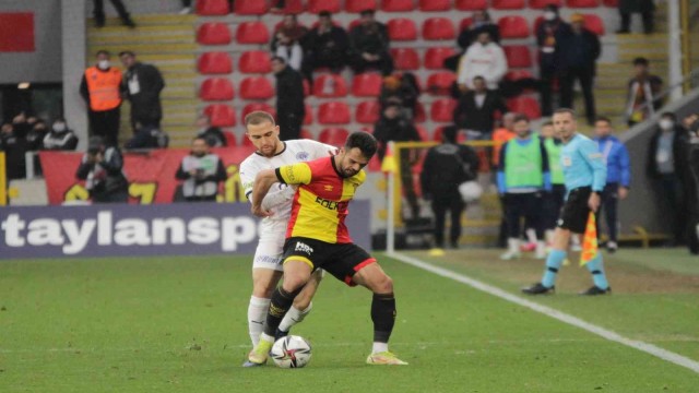 Spor Toto Süper Lig: Göztepe: 2 - Kasımpaşa: 3 (Maç sonucu)