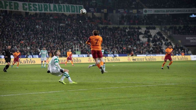 Spor Toto Süper Lig: Konyaspor: 2 - Galatasaray: 0 (İlk yarı)