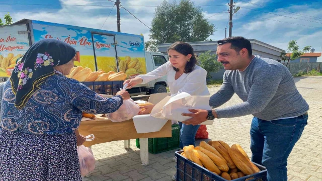 Tarsus Belediyesi, Kadir Gecesi vatandaşlara 6 ton soğan, 7 bin ekmek dağıttı