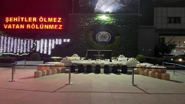 Tek seferde 1 ton 117 kilogram ’metamfetamin’ ele geçirildi