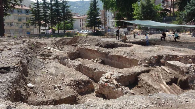 Tokat’ta okulun temel kazısından tarih çıktı