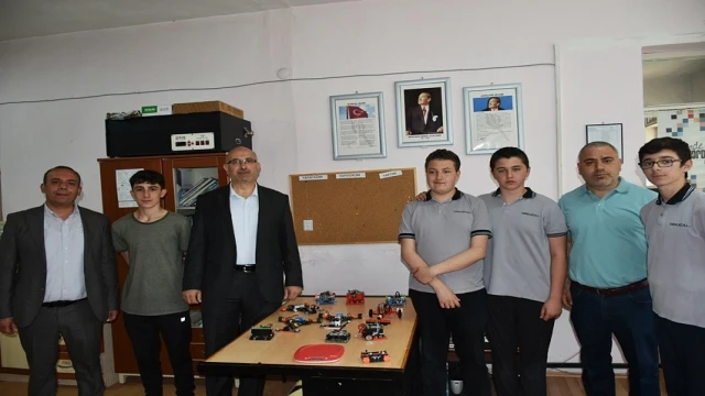 Tosya Mesleki ve Teknik Anadolu Lisesi ’Robot Yarışması’na iddialı gidiyor