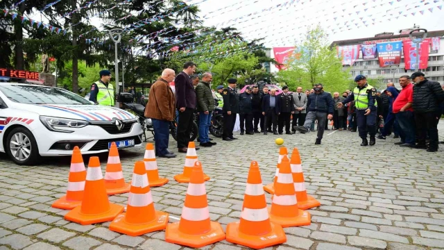 Trabzon’da “Yayalar için 5 adımda güvenli trafik” etkinliği