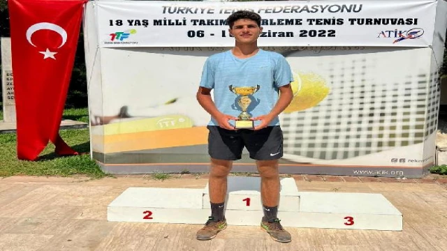 Tuncay Duran, 18 Yaş Tenis Milli Takımı’na yükseldi 