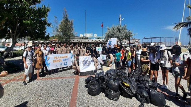 Urla’da Deniz Dibi ve Kıyı Temizliği