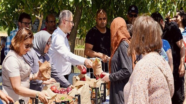 Üsküdar’da fideler toprakla buluştu, ortaya renkli görüntüler çıktı