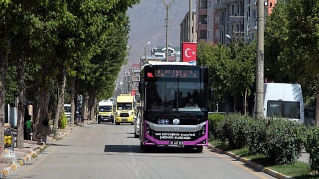 Van Büyükşehir Belediyesi, LGS’ye Girecek Öğrenci ve Velilerini Ücretsiz Taşıyacak