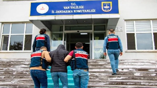 Van’da polisin şehit edilmesine tutuklama