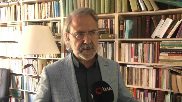 Yazar Mustafa Armağan: